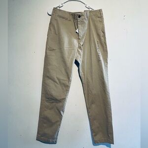 American Eagle relaxed fit men’s khakis